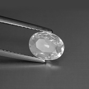 1.21カラットの天然ホワイトトパーズ（8.1×6.1 mm・オーバルカット）