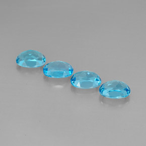 カラットの天然スイスブルートパーズ（9.1×7.1 mm・オーバルカット）