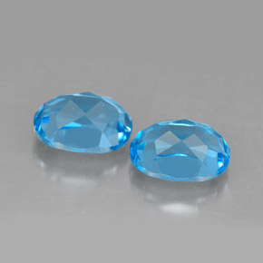 カラットの天然スイスブルートパーズ（9.1×7 mm・オーバルカット）