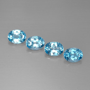 カラットの天然スイスブルートパーズ（7.9×6 mm・オーバルカット）
