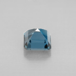 1.48カラットの天然ロンドンブルートパーズ（6×6 mm・エメラルドカット）
