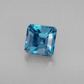 1.64カラットの天然ロンドンブルートパーズ（6.1×6 mm・エメラルドカット）