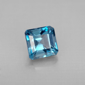 1.64カラットの天然ロンドンブルートパーズ（6.1×6 mm・エメラルドカット）