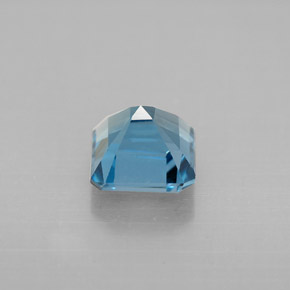 1.46カラットの天然ロンドンブルートパーズ（6×6 mm・エメラルドカット）