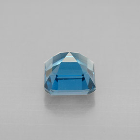 1.62カラットの天然ロンドンブルートパーズ（6.1×6.1 mm・エメラルドカット）