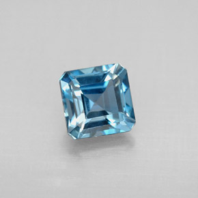 1.52カラットの天然ロンドンブルートパーズ（6×6 mm・エメラルドカット）