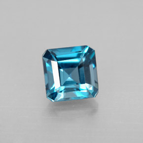1.52カラットの天然ロンドンブルートパーズ（6×6 mm・エメラルドカット）