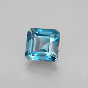 1.52カラットの天然ロンドンブルートパーズ（6×6 mm・エメラルドカット）