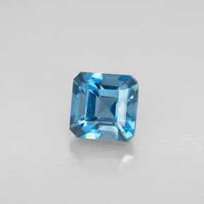 1.67カラットの天然ロンドンブルートパーズ（6.1×6.1 mm・エメラルドカット）