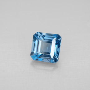 1.41カラットの天然ロンドンブルートパーズ（6×6 mm・エメラルドカット）