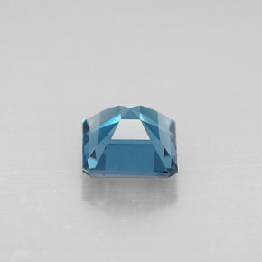 1.31カラットの天然ロンドンブルートパーズ（6×6 mm・エメラルドカット）
