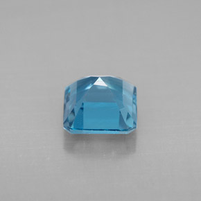 1.36カラットの天然ロンドンブルートパーズ（6.1×6 mm・エメラルドカット）