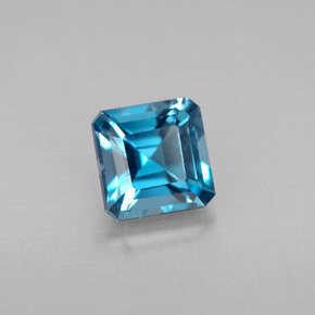 1.44カラットの天然ロンドンブルートパーズ（6.1×6 mm・エメラルドカット）