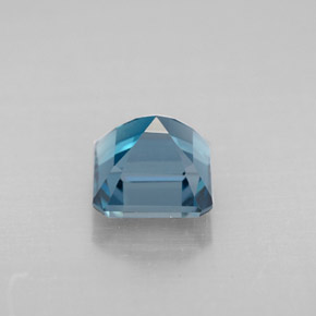 1.50カラットの天然ロンドンブルートパーズ（6×6 mm・エメラルドカット）