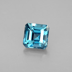1.57カラットの天然ロンドンブルートパーズ（6.1×6 mm・エメラルドカット）