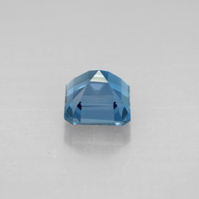 1.59カラットの天然ロンドンブルートパーズ（6.1×6.1 mm・エメラルドカット）