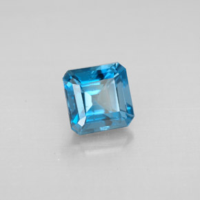 1.48カラットの天然ロンドンブルートパーズ（6×6 mm・エメラルドカット）