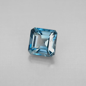 1.61カラットの天然ロンドンブルートパーズ（6.1×6 mm・エメラルドカット）