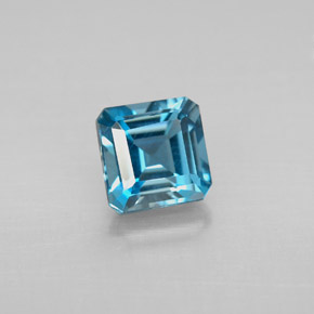1.57カラットの天然ロンドンブルートパーズ（6.2×6.1 mm・エメラルドカット）