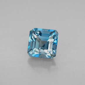 1.77カラットの天然ロンドンブルートパーズ（6.1×6.1 mm・エメラルドカット）