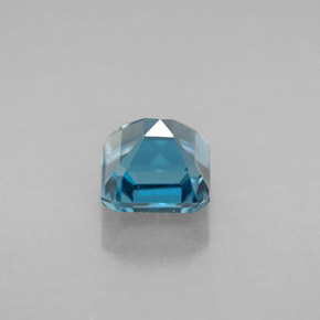 1.77カラットの天然ロンドンブルートパーズ（6.1×6.1 mm・エメラルドカット）