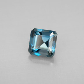 1.46カラットの天然ロンドンブルートパーズ（6×6 mm・エメラルドカット）