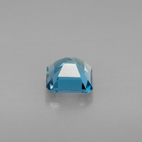 1.34カラットの天然ロンドンブルートパーズ（6×6 mm・エメラルドカット）