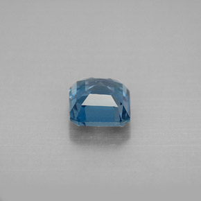 1.46カラットの天然ロンドンブルートパーズ（6.2×6.2 mm・エメラルドカット）