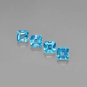 カラットの天然スイスブルートパーズ（6.1×6 mm・エメラルドカット）
