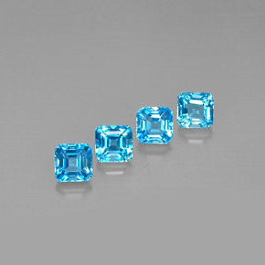 カラットの天然スイスブルートパーズ（6.1×6 mm・エメラルドカット）
