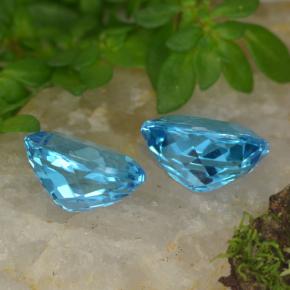 4.71カラットの天然Medium Blue トパーズ（9.1×7.1 mm・オーバルカット）