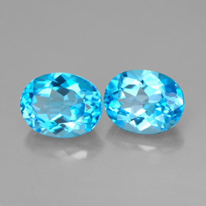 カラットの天然スイスブルートパーズ（9×7.1 mm・オーバルカット）