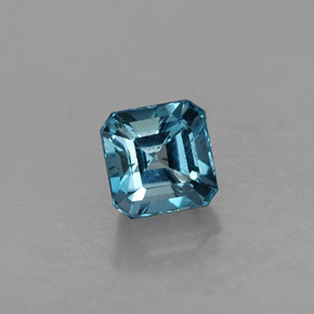 1.12カラットの天然ロンドンブルートパーズ（5.3×5.2 mm・エメラルドカット）