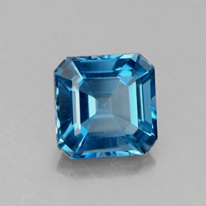1.90カラットの天然ロンドンブルートパーズ（7×7 mm・エメラルドカット）
