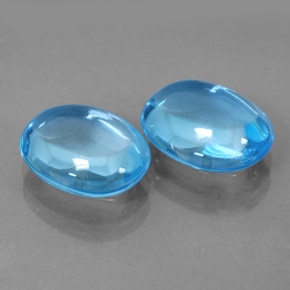 カラットの天然スイスブルートパーズ（10.8×8.5 mm・オーバルカット）