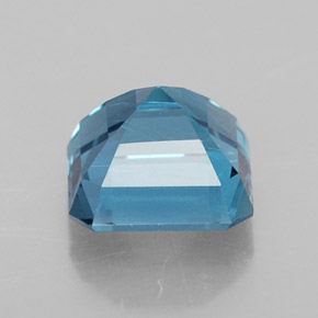 2.25カラットの天然ロンドンブルートパーズ（7.2×7.1 mm・エメラルドカット）