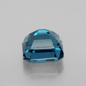 2.63カラットの天然ロンドンブルートパーズ（7.2×7.1 mm・エメラルドカット）
