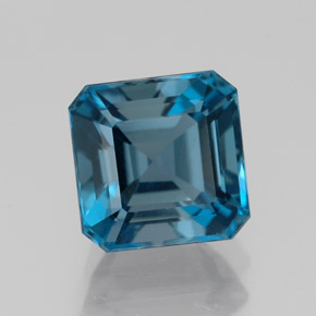2.57カラットの天然ロンドンブルートパーズ（7.2×7.2 mm・エメラルドカット）