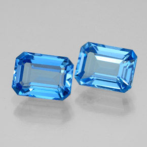 カラットの天然スイスブルートパーズ（8.1×6 mm・エメラルドカット）