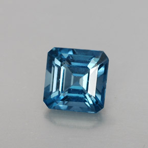 1.40カラットの天然ロンドンブルートパーズ（6.2×6.1 mm・エメラルドカット）