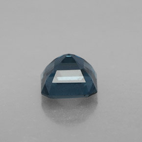 1.51カラットの天然ロンドンブルートパーズ（6.2×6.2 mm・エメラルドカット）