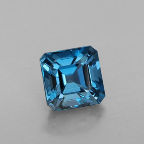 1.60カラットの天然ロンドンブルートパーズ（6.1×6.1 mm・エメラルドカット）