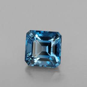1.60カラットの天然ロンドンブルートパーズ（6.1×6.1 mm・エメラルドカット）