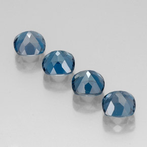 カラットの天然ロンドンブルートパーズ（6.2×6.1 mm・クッションカット）