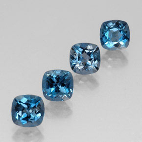 カラットの天然ロンドンブルートパーズ（6.2×6.1 mm・クッションカット）