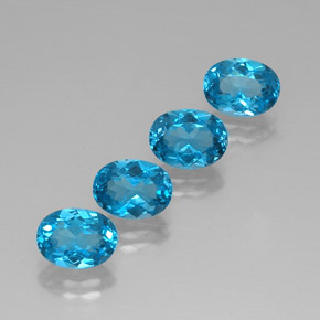 カラットの天然スイスブルートパーズ（8.1×6 mm・オーバルカット）