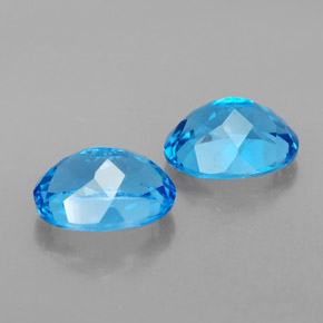 カラットの天然スイスブルートパーズ（9.2×7.3 mm・オーバルカット）