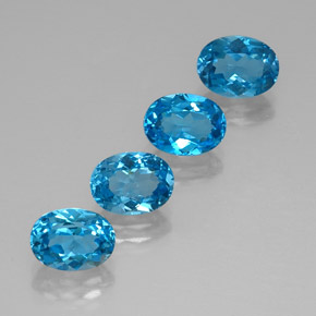 カラットの天然スイスブルートパーズ（8.1×6 mm・オーバルカット）