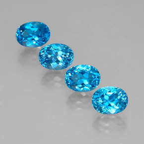 カラットの天然スイスブルートパーズ（8×6.1 mm・オーバルカット）