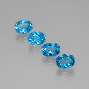 カラットの天然スイスブルートパーズ（8×6.1 mm・オーバルカット）